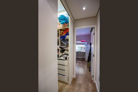 Casa de condomínio à venda com 101m², 3 quartos e 2 vagasCloset 