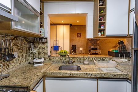Casa de condomínio à venda com 101m², 3 quartos e 2 vagasCozinha 