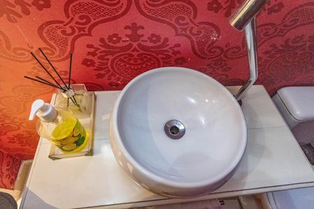 Casa de condomínio à venda com 101m², 3 quartos e 2 vagasLavabo 