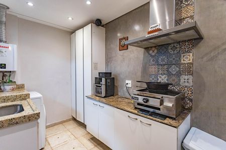 Casa de condomínio à venda com 101m², 3 quartos e 2 vagasÁrea de serviço 