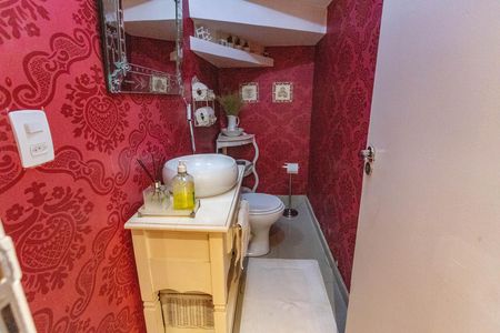 Casa de condomínio à venda com 101m², 3 quartos e 2 vagasLavabo 