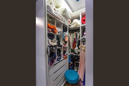 Casa de condomínio à venda com 101m², 3 quartos e 2 vagasCloset 