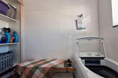 Apartamento à venda com 115m², 2 quartos e 1 vaga Apartamento à venda com 115m², 2 quartos e 1 vagaÁrea de Serviço