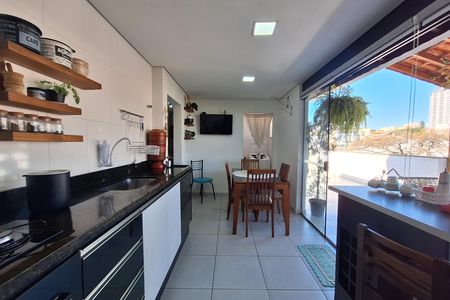 Apartamento à venda com 115m², 2 quartos e 1 vaga Apartamento à venda com 115m², 2 quartos e 1 vagaCozinha