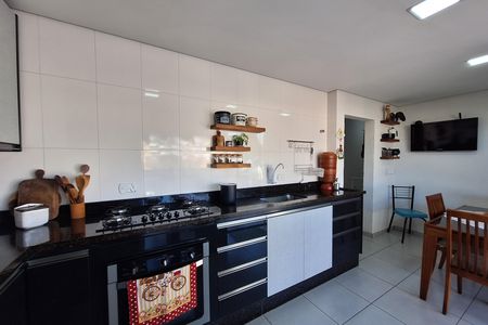Apartamento à venda com 115m², 2 quartos e 1 vaga Apartamento à venda com 115m², 2 quartos e 1 vagaCozinha