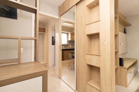 Casa à venda com 82m², 3 quartos e 2 vagas Casa à venda com 82m², 3 quartos e 2 vagasDetalhe
