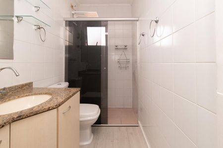 Casa à venda com 82m², 3 quartos e 2 vagas Casa à venda com 82m², 3 quartos e 2 vagasBanheiro da Suíte
