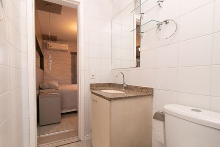 Casa à venda com 82m², 3 quartos e 2 vagas Casa à venda com 82m², 3 quartos e 2 vagasBanheiro da Suíte