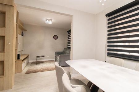 Casa à venda com 82m², 3 quartos e 2 vagas Casa à venda com 82m², 3 quartos e 2 vagasSala de Jantar