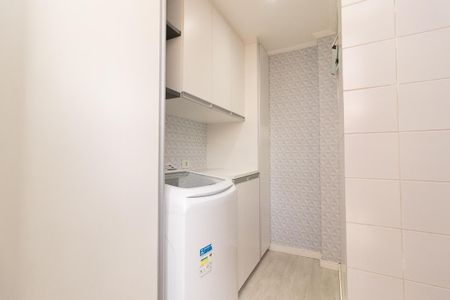 Casa à venda com 82m², 3 quartos e 2 vagas Casa à venda com 82m², 3 quartos e 2 vagasÁrea de Serviço