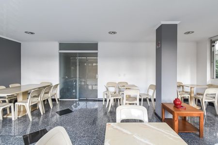 Apartamento para alugar com 43m², 1 quarto e 1 vaga Apartamento para alugar com 43m², 1 quarto e 1 vagaÁrea comum - Salão de festas