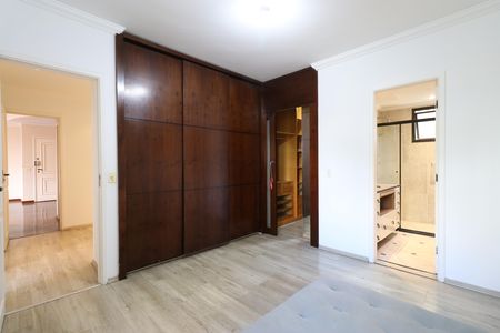 Apartamento para alugar com 118m², 3 quartos e 2 vagasSuíte