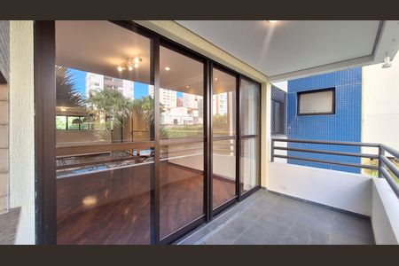 Apartamento para alugar com 118m², 3 quartos e 2 vagasVaranda