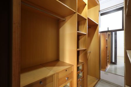 Apartamento para alugar com 118m², 3 quartos e 2 vagasCloset da suíte