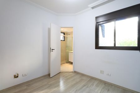 Apartamento para alugar com 118m², 3 quartos e 2 vagasQuarto 2
