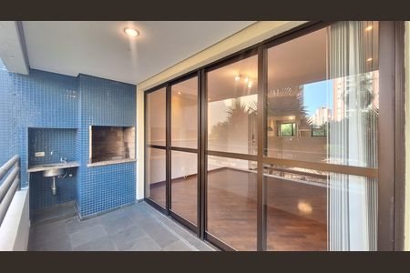 Apartamento para alugar com 118m², 3 quartos e 2 vagasVaranda