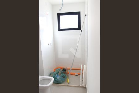 Apartamento à venda com 99m², 2 quartos e 1 vaga Apartamento à venda com 99m², 2 quartos e 1 vagaBanheiro da Suíte