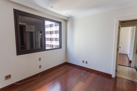 Apartamento para alugar com 250m², 4 quartos e 3 vagas Apartamento para alugar com 250m², 4 quartos e 3 vagasSemi-Suíte 2