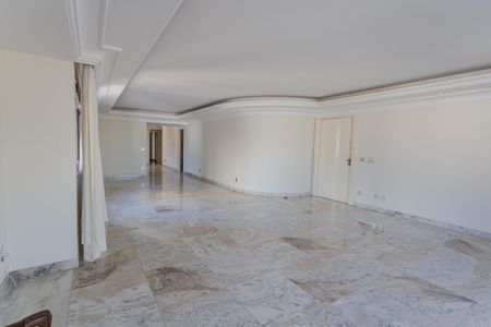 Apartamento para alugar com 250m², 4 quartos e 3 vagas