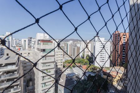 Apartamento para alugar com 250m², 4 quartos e 3 vagas