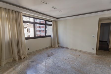 Apartamento para alugar com 250m², 4 quartos e 3 vagas