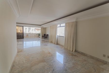 Apartamento para alugar com 250m², 4 quartos e 3 vagas