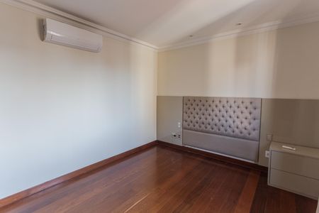Apartamento para alugar com 250m², 4 quartos e 3 vagas Apartamento para alugar com 250m², 4 quartos e 3 vagasSuíte 1