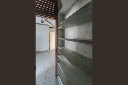Apartamento para alugar com 250m², 4 quartos e 3 vagas Apartamento para alugar com 250m², 4 quartos e 3 vagasDespensa