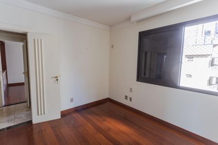 Apartamento para alugar com 250m², 4 quartos e 3 vagas Apartamento para alugar com 250m², 4 quartos e 3 vagasSemi-Suíte 1