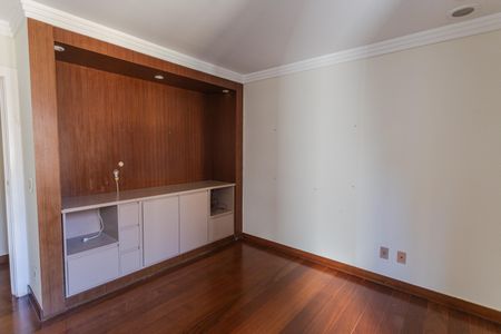 Apartamento para alugar com 250m², 4 quartos e 3 vagas Apartamento para alugar com 250m², 4 quartos e 3 vagasSemi-Suíte 2