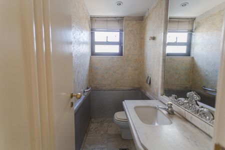 Apartamento para alugar com 250m², 4 quartos e 3 vagas