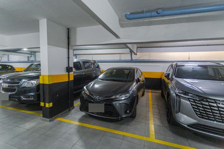Apartamento para alugar com 250m², 4 quartos e 3 vagas Apartamento para alugar com 250m², 4 quartos e 3 vagasGaragem