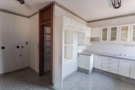 Apartamento para alugar com 250m², 4 quartos e 3 vagas Apartamento para alugar com 250m², 4 quartos e 3 vagasCopa/Cozinha