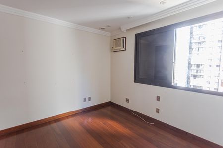 Apartamento para alugar com 250m², 4 quartos e 3 vagas Apartamento para alugar com 250m², 4 quartos e 3 vagasSemi-Suíte 2