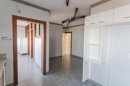 Apartamento para alugar com 250m², 4 quartos e 3 vagas Apartamento para alugar com 250m², 4 quartos e 3 vagasCopa/Cozinha