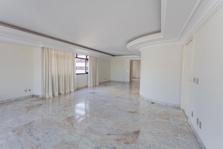 Apartamento para alugar com 4 quartos, 250m² em Lourdes, Belo Horizonte
