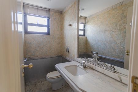 Apartamento para alugar com 250m², 4 quartos e 3 vagas