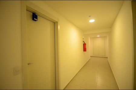 Apartamento para alugar com 38m², 2 quartos e sem vaga Apartamento para alugar com 38m², 2 quartos e sem vagaCorredor externo