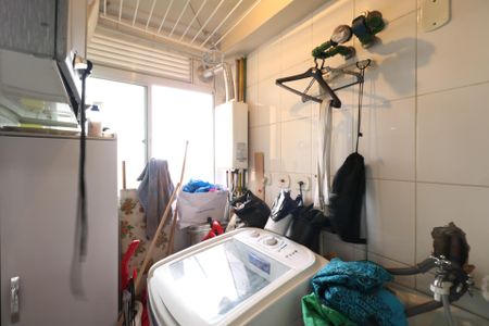 Apartamento à venda com 68m², 3 quartos e 2 vagas Apartamento à venda com 68m², 3 quartos e 2 vagasÁrea de Serviço