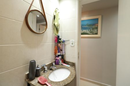 Apartamento à venda com 68m², 3 quartos e 2 vagas Apartamento à venda com 68m², 3 quartos e 2 vagasBanheiro