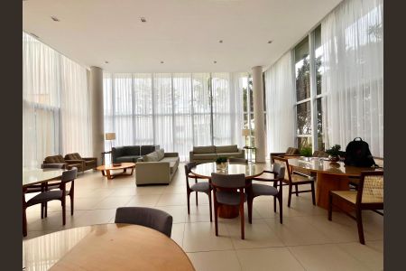 Apartamento à venda com 217m², 2 quartos e 2 vagas Apartamento à venda com 217m², 2 quartos e 2 vagasÁrea comum - Salão de festas