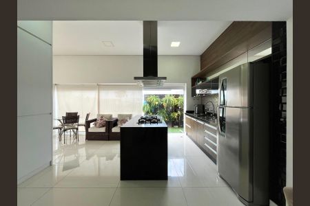 Cozinha de apartamento à venda com 2 quartos, 217m² em Fazenda Santa Cândida, Campinas