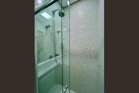 Apartamento à venda com 217m², 2 quartos e 2 vagas Apartamento à venda com 217m², 2 quartos e 2 vagasBanheiro