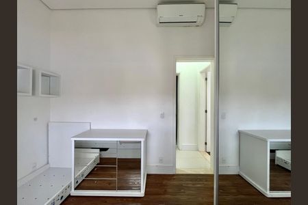 Apartamento à venda com 217m², 2 quartos e 2 vagas Apartamento à venda com 217m², 2 quartos e 2 vagasQuarto 2