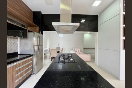 Cozinha de apartamento à venda com 2 quartos, 217m² em Fazenda Santa Cândida, Campinas