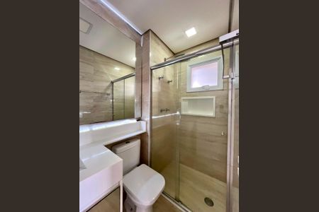 Apartamento à venda com 217m², 2 quartos e 2 vagas Apartamento à venda com 217m², 2 quartos e 2 vagasBanheiro da Suíte