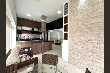 Apartamento à venda com 217m², 2 quartos e 2 vagas Apartamento à venda com 217m², 2 quartos e 2 vagasCozinha