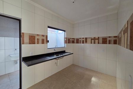 Cozinha de casa de condomínio para alugar com 2 quartos, 72m² em Jardim Imperador, Praia Grande