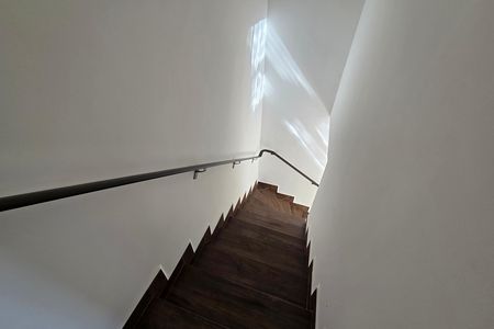 Escada de casa de condomínio para alugar com 2 quartos, 72m² em Jardim Imperador, Praia Grande