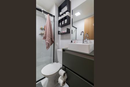 Banheiro de apartamento à venda com 2 quartos, 47m² em Vila Santana, São Paulo